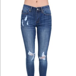 ‘Katelyn’ distressed KanCan skinny jeans